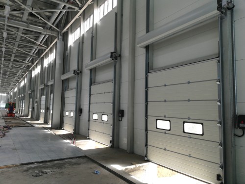 泰安一樘工业提升门使用寿命是多长？