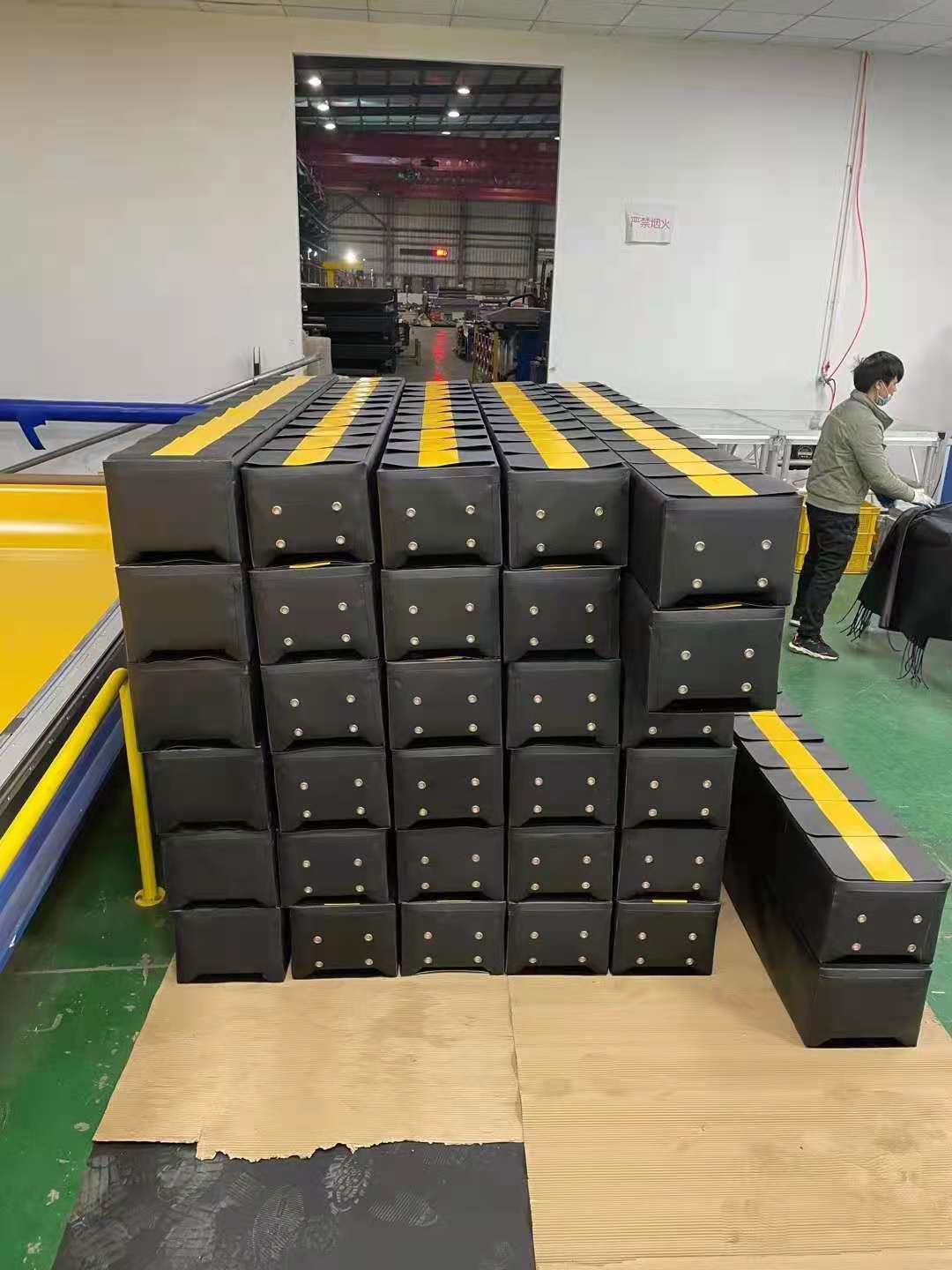 威海海绵式门封的性能说明