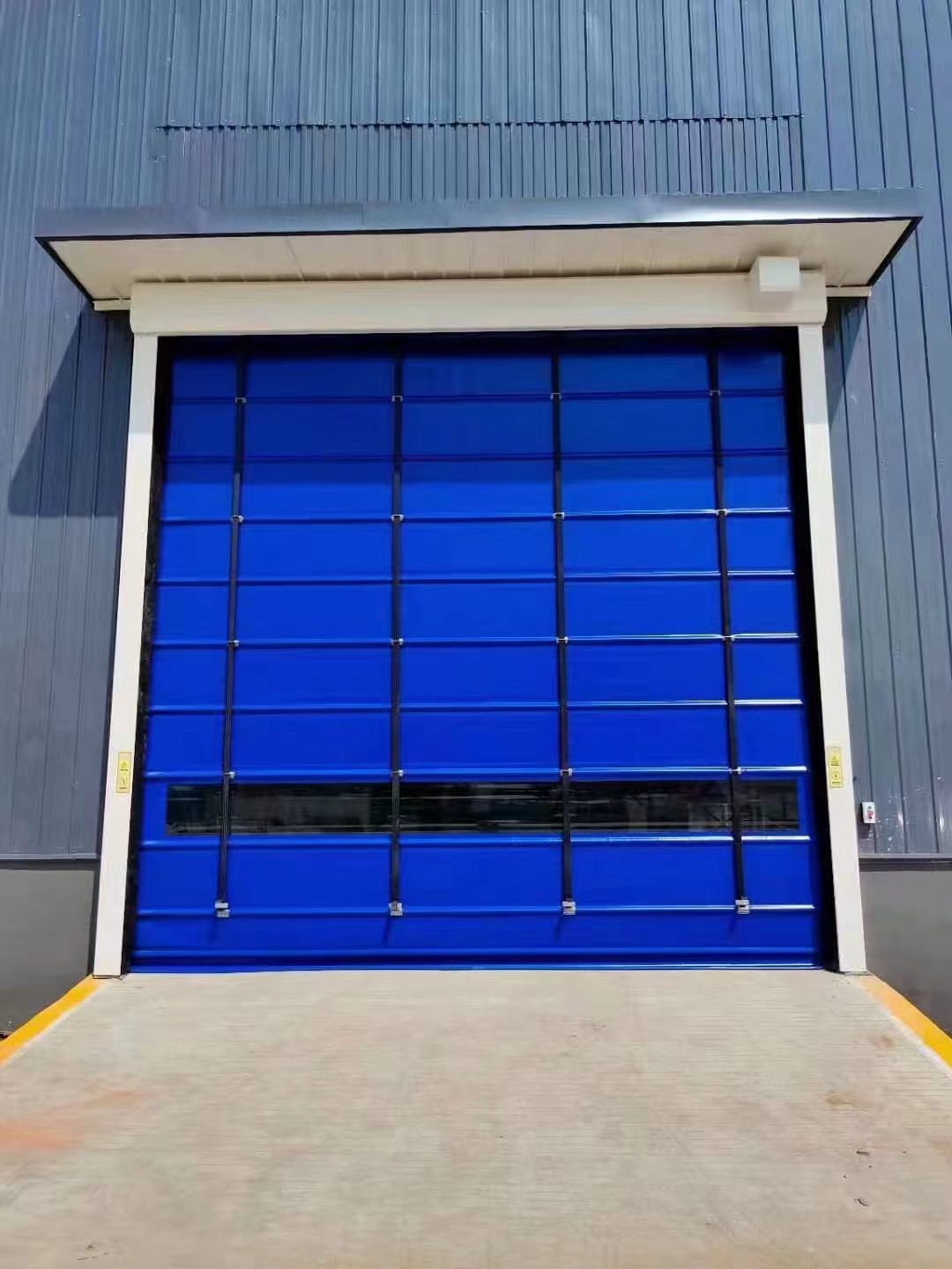 泰安快速堆积门同快速卷帘门的不同